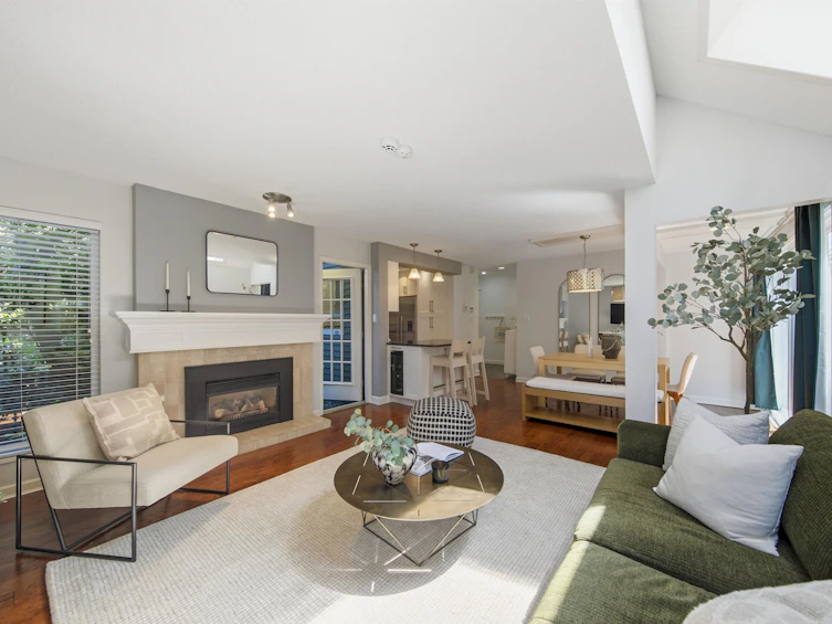 3385 W 8th Avenue, Vancouver, BC, V6R 1Y3 - 2