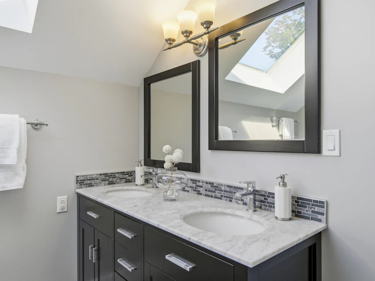 3385 W 8th Avenue, Vancouver, BC, V6R 1Y3 - 17
