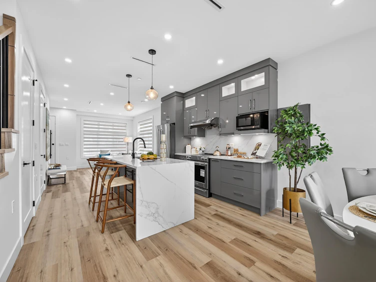 516 W 60th Avenue, Vancouver, BC, V6P 1Z7 - 5