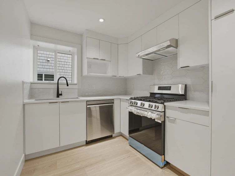 3118 W 42nd Avenue, Vancouver, BC, V6N 3H2 - 9