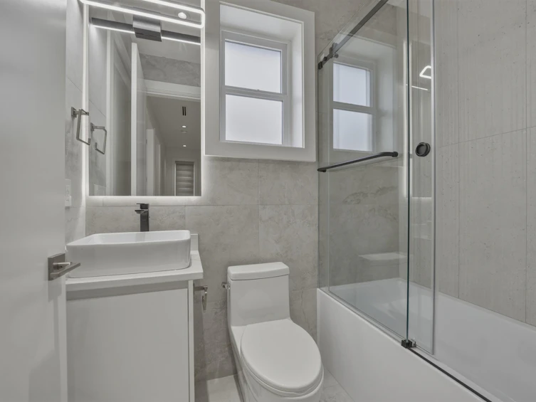 3118 W 42nd Avenue, Vancouver, BC, V6N 3H2 - 24
