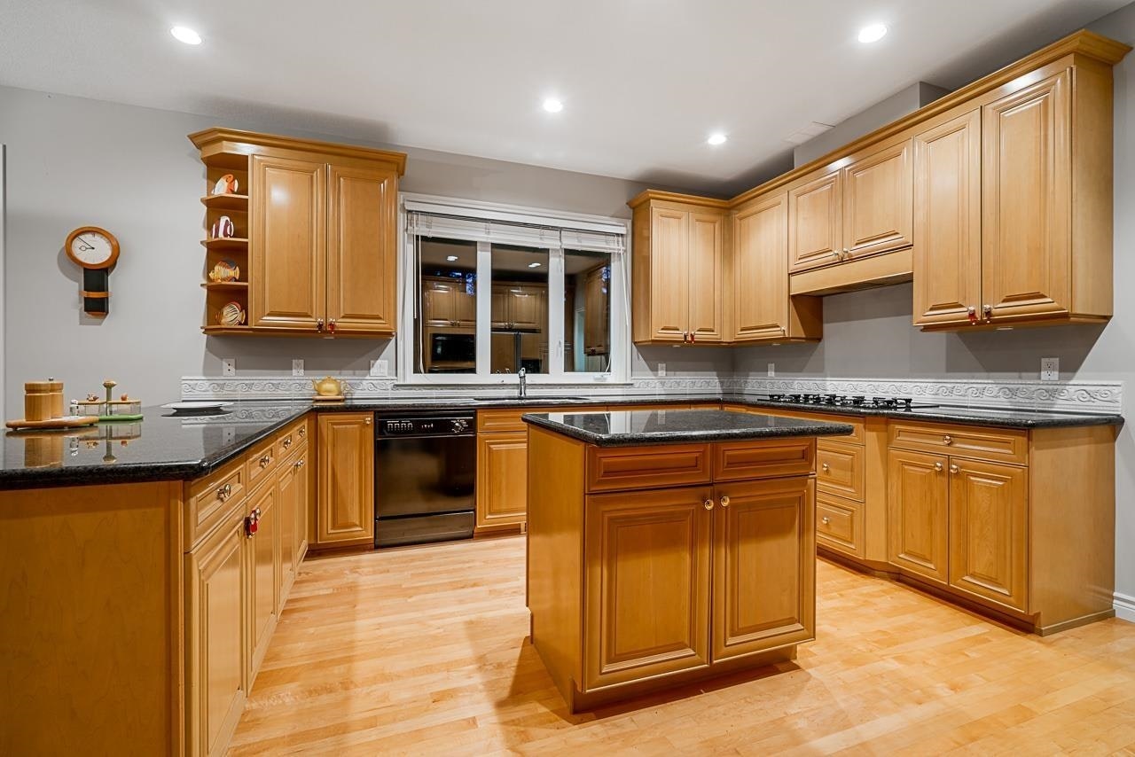 4751 Headland Drive, West Vancouver, BC, V7W 3H6 - 5