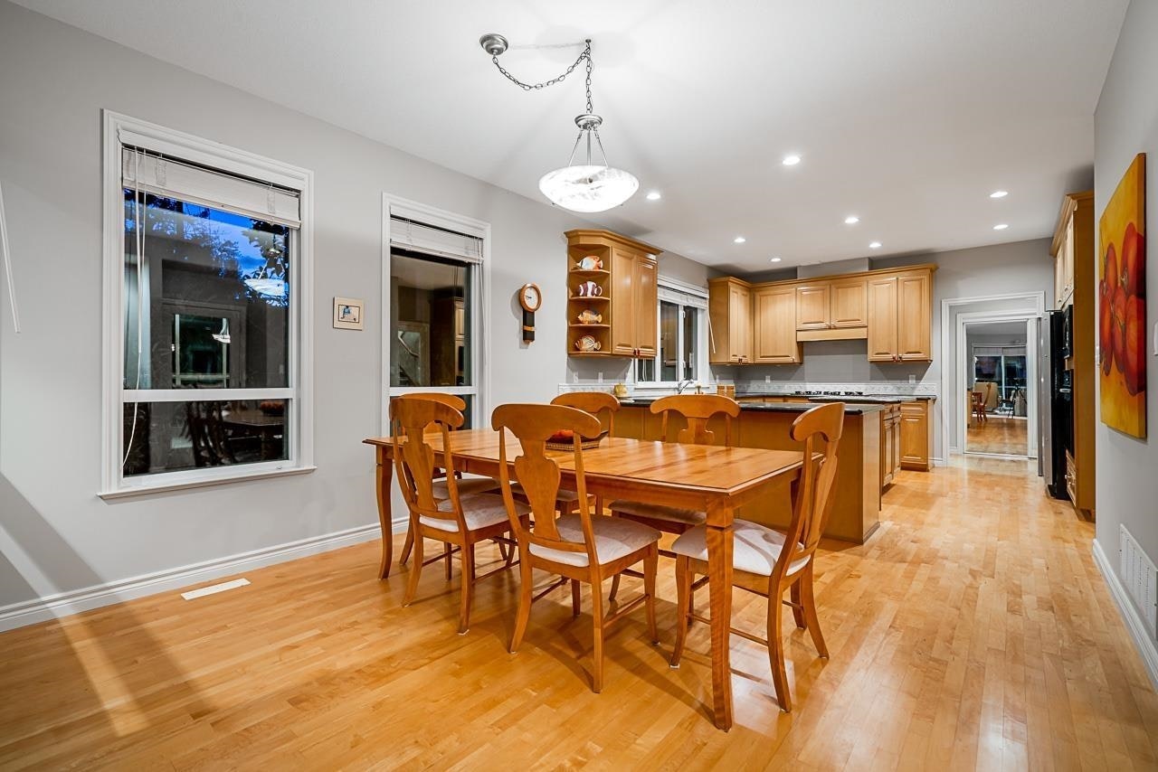 4751 Headland Drive, West Vancouver, BC, V7W 3H6 - 6