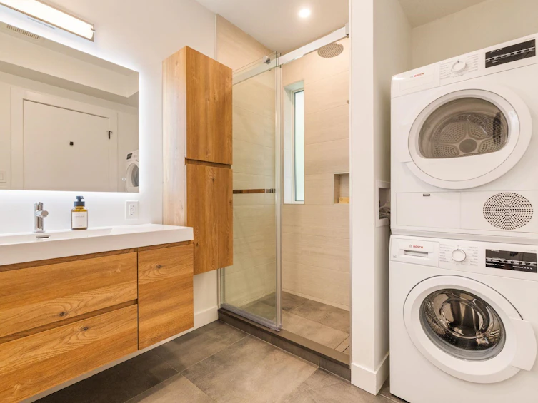 1372 E 10th Avenue, Vancouver, BC, V5N 1X3 - 26