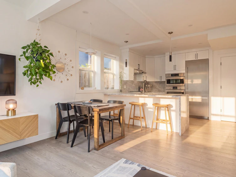 1372 E 10th Avenue, Vancouver, BC, V5N 1X3 - 12