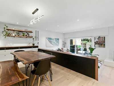 137-3300 Capilano Road - 3