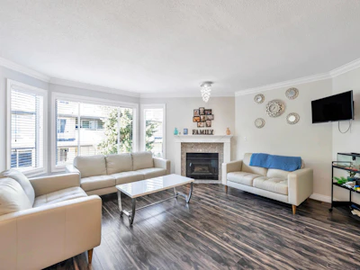 97-7955 122 Street - 4