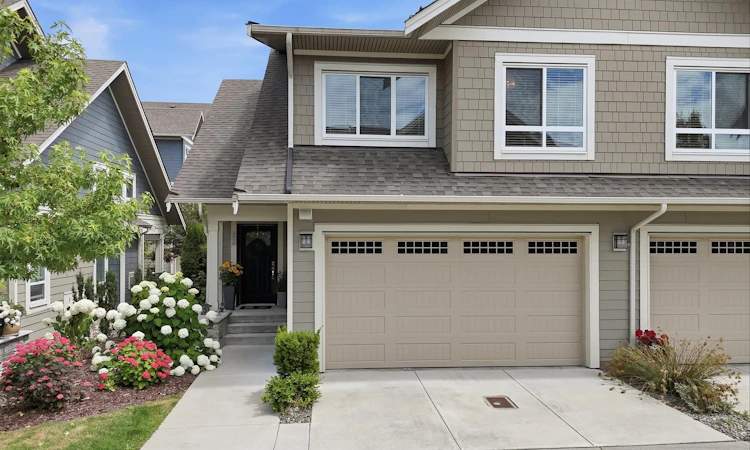 204-1816 Osprey Drive