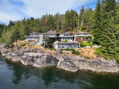 11579 Sunshine Coast Highway - 2