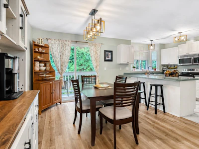 27-7640 Blott Street - 4