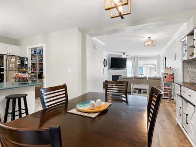 27-7640 Blott Street - 5
