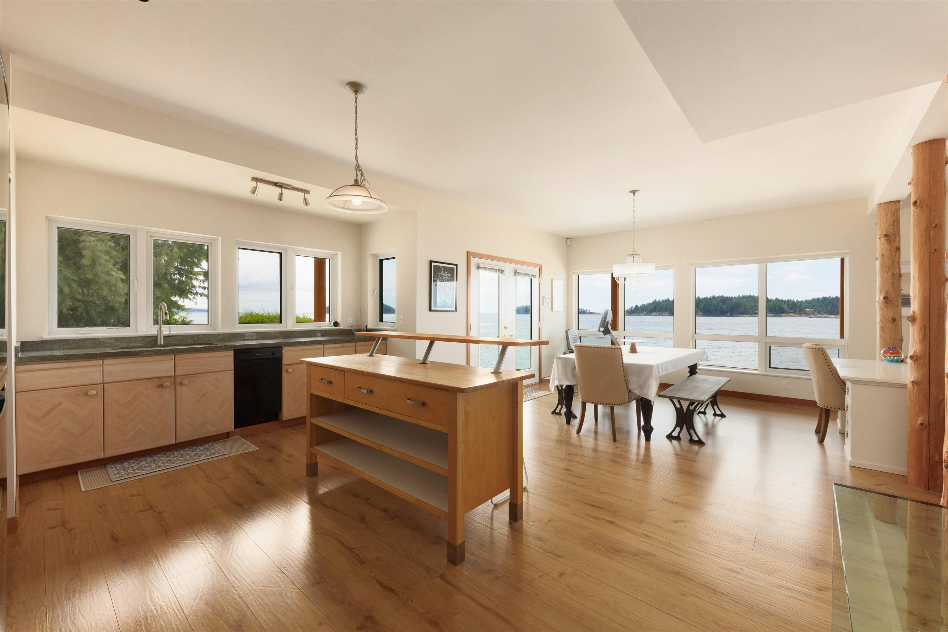 6655 Sunshine Coast Highway, Sechelt, BC, V7Z 0M9 - 18