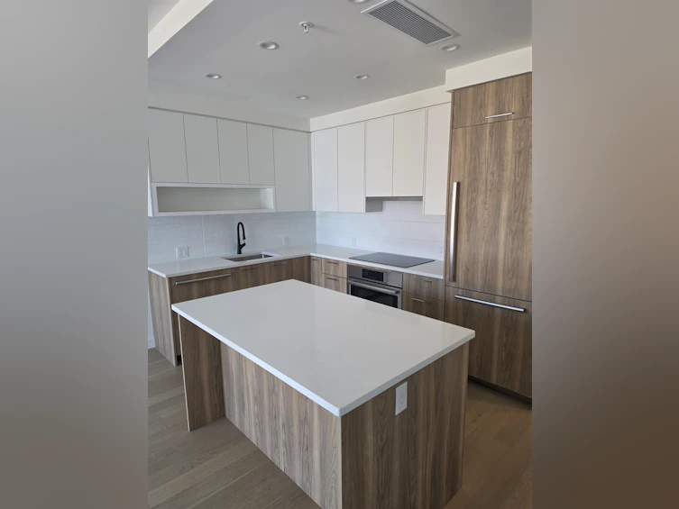 203-8398 Oak Street, Vancouver, BC, V6P 0L9