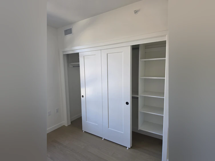 203-8398 Oak Street, Vancouver, BC, V6P 0L9 - 6