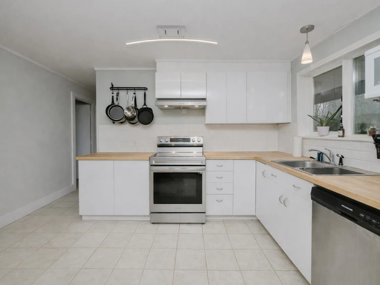 1405 Velvet Road, Gibsons, BC, V0N 1V0 - 25