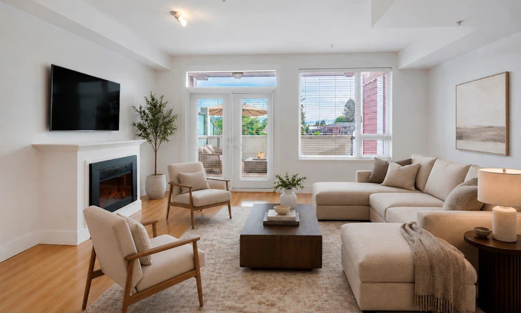 205-7908 Graham Avenue