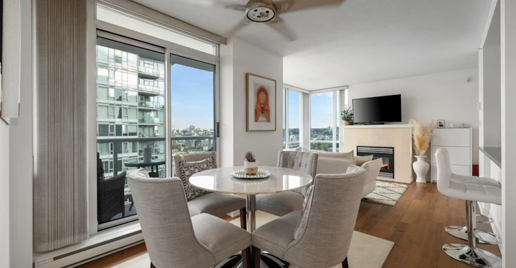 2201-1077 Marinaside Crescent, Vancouver, BC, V6Z 2Z5 - 8