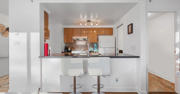 2201-1077 Marinaside Crescent, Vancouver, BC, V6Z 2Z5 - 6