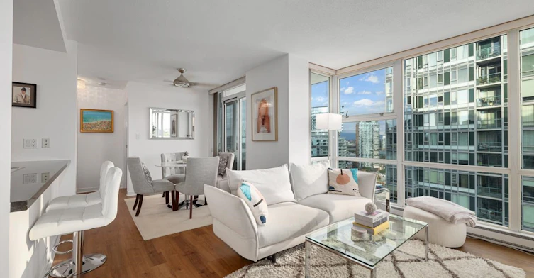 2201-1077 Marinaside Crescent, Vancouver, BC, V6Z 2Z5 - 2