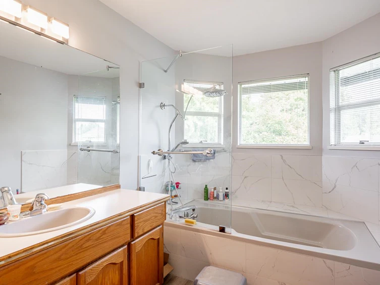 12971 66b Avenue, Surrey, BC, V3W 9P2 - 26