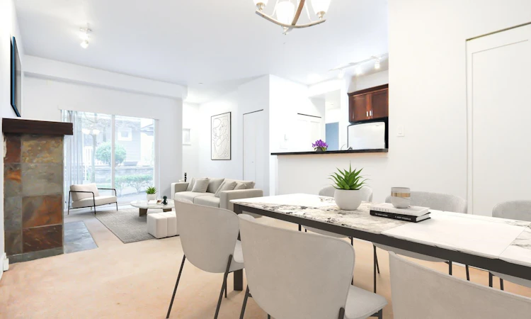 40-7388 Macpherson Avenue