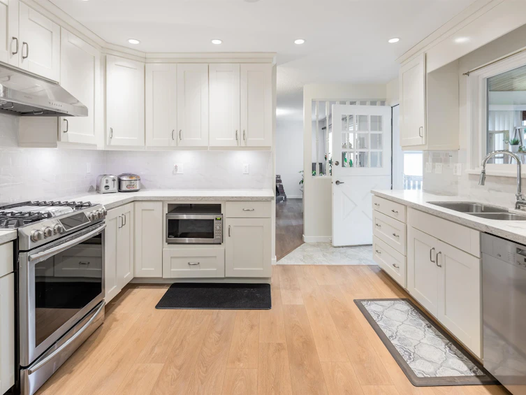 7720 No. 1 Road, Richmond, BC, V7C 1T6 - 9