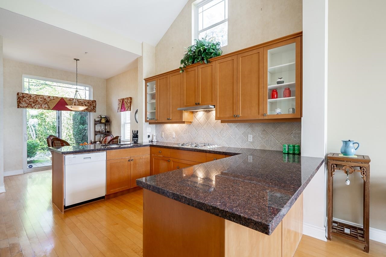 4918 Edendale Lane, West Vancouver, BC, V7W 3H7 - 10