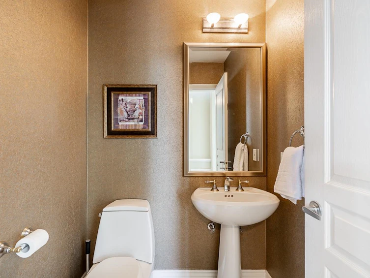4918 Edendale Lane, West Vancouver, BC, V7W 3H7 - 15