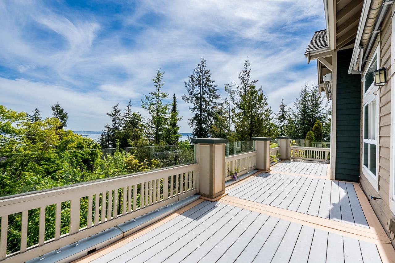 4918 Edendale Lane, West Vancouver, BC, V7W 3H7 - 17