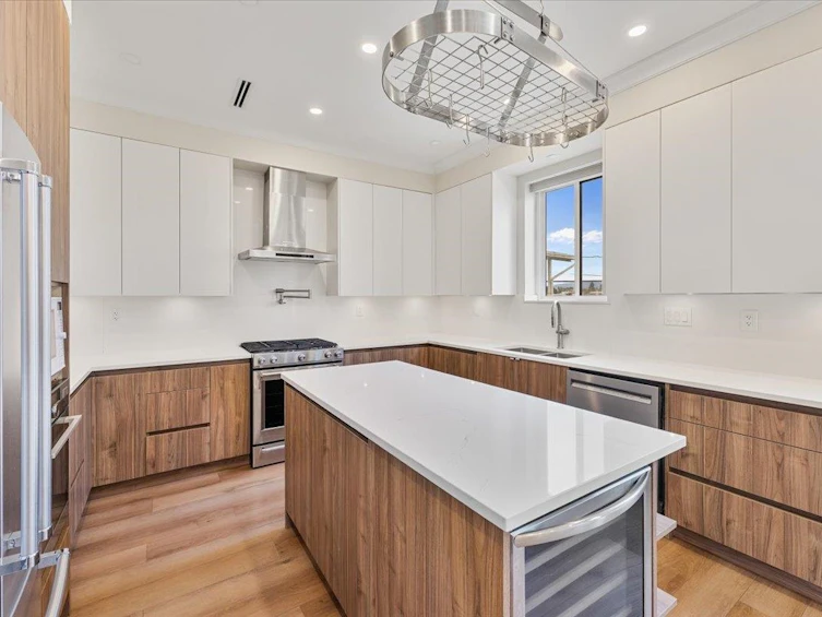 3179 E 16th Avenue, Vancouver, BC, V5M 2M7 - 17