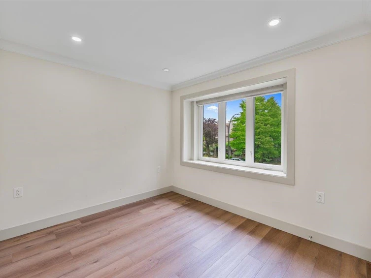 3179 E 16th Avenue, Vancouver, BC, V5M 2M7 - 32