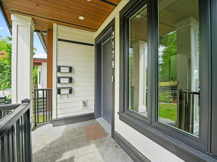3179 E 16th Avenue, Vancouver, BC, V5M 2M7 - 40