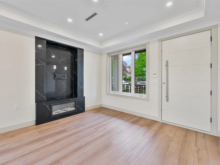 3179 E 16th Avenue, Vancouver, BC, V5M 2M7 - 5