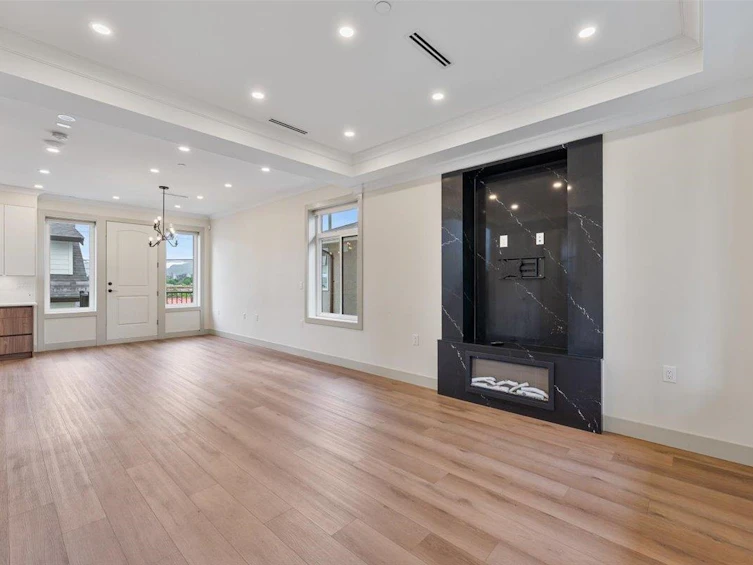3179 E 16th Avenue, Vancouver, BC, V5M 2M7 - 8