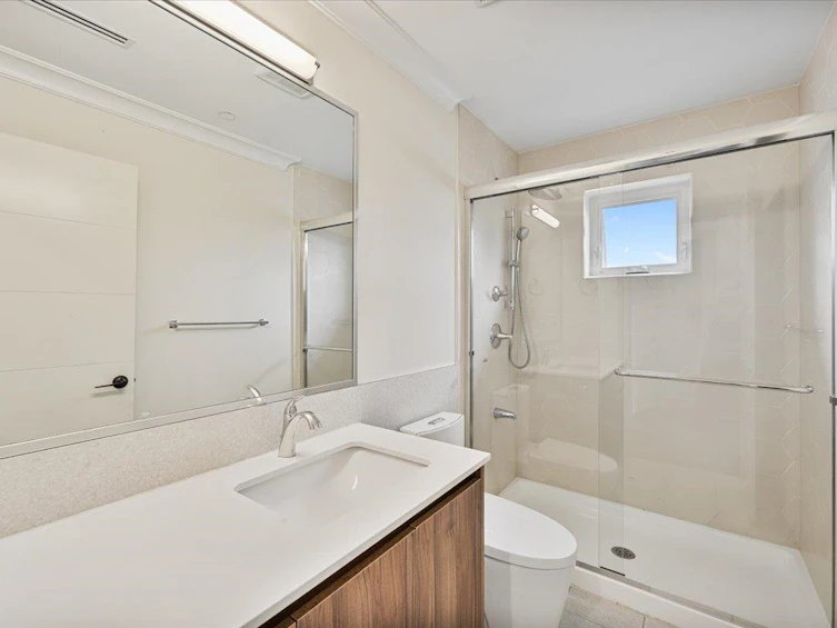 3179 E 16th Avenue, Vancouver, BC, V5M 2M7 - 31