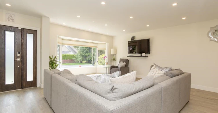 3581 Bluebonnet Road, North Vancouver, BC, V7R 4C9 - 10