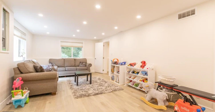 3581 Bluebonnet Road, North Vancouver, BC, V7R 4C9 - 18