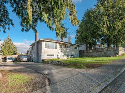 11181 90 Avenue - 3