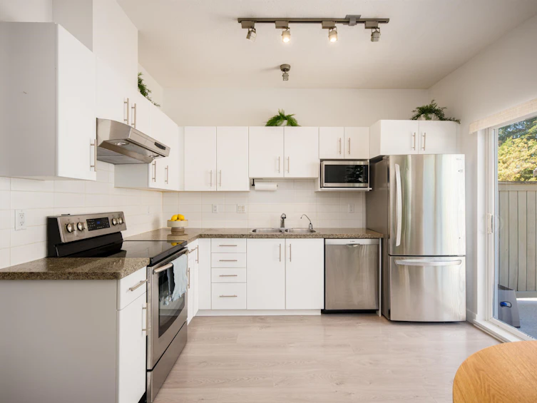 2-8533 Cumberland Place, Burnaby, BC, V3N 5C1 - 9