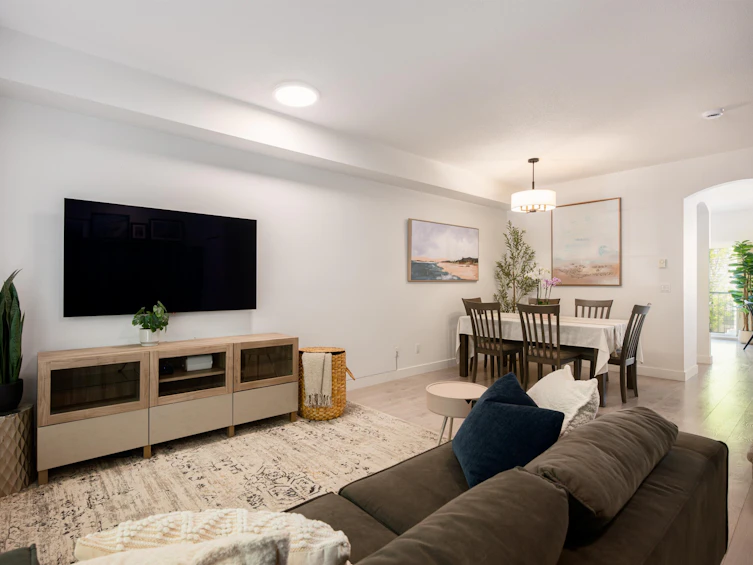 2-8533 Cumberland Place, Burnaby, BC, V3N 5C1 - 4
