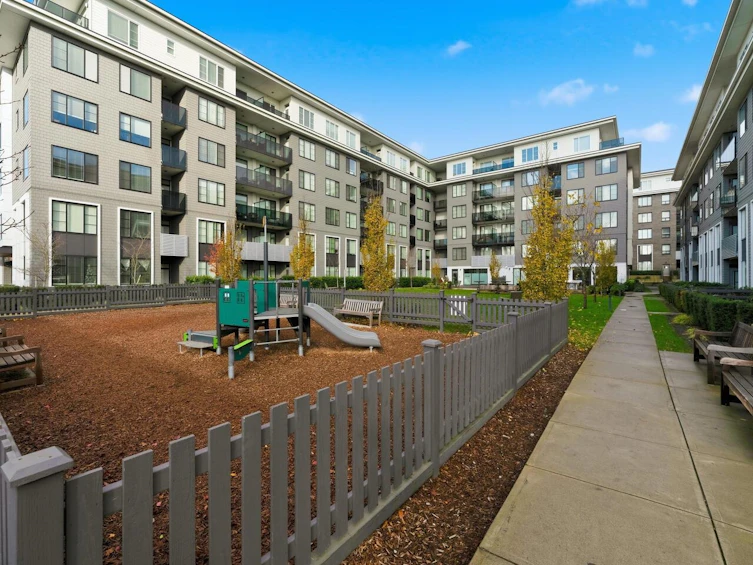 203-15858 Fraser Highway, Surrey, BC, V4N 6X4 - 23