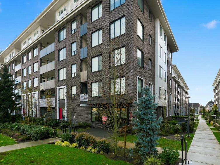 203-15858 Fraser Highway, Surrey, BC, V4N 6X4