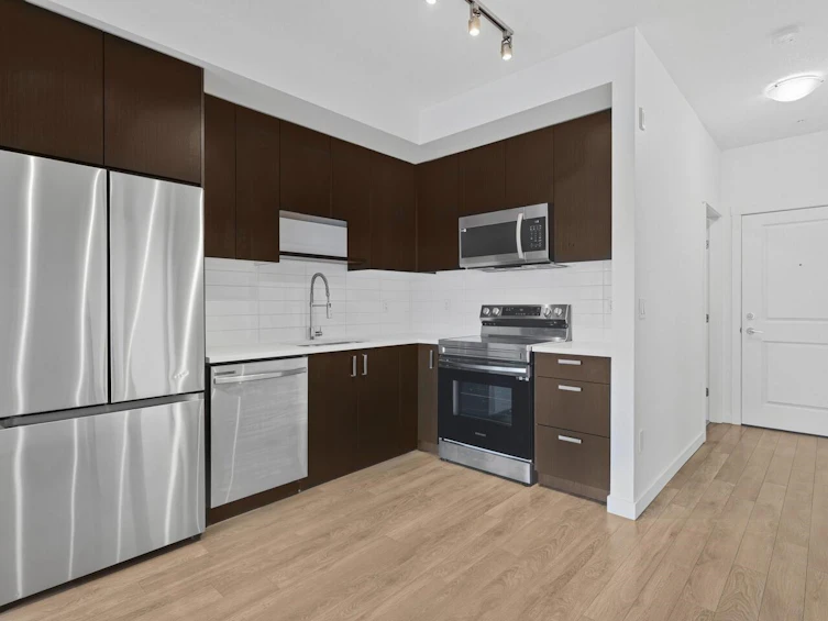 203-15858 Fraser Highway, Surrey, BC, V4N 6X4 - 10