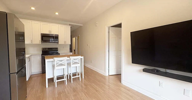 8144 Wedgewood Street, Burnaby, BC, V3N 1C3 - 5