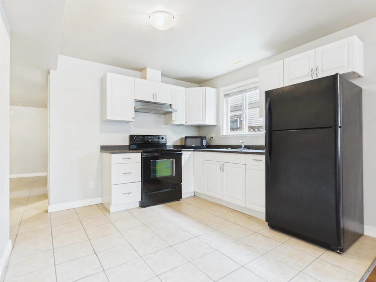 861 Greene Street, Coquitlam, BC, V3C 2B9 - 5