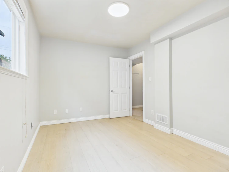 861 Greene Street, Coquitlam, BC, V3C 2B9 - 8