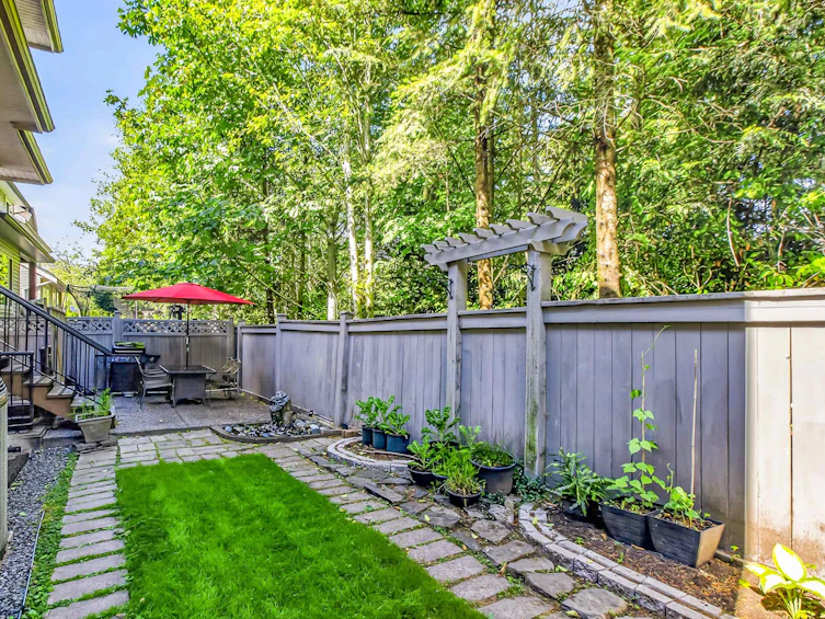 8266 211 Street, Langley, BC, V2Y 0E4 - 39