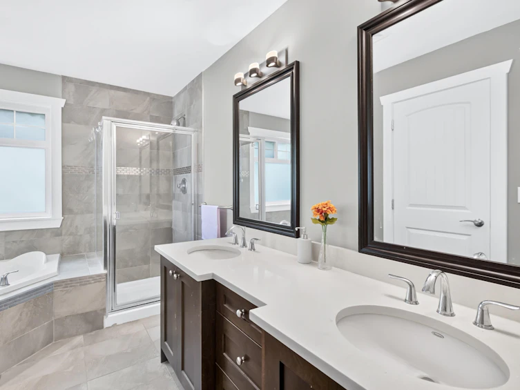 8266 211 Street, Langley, BC, V2Y 0E4 - 25