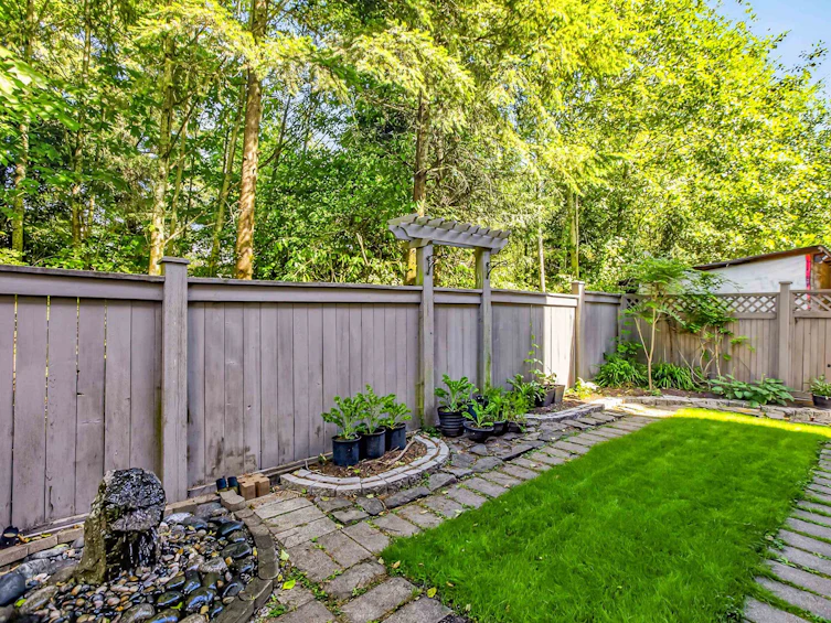 8266 211 Street, Langley, BC, V2Y 0E4 - 37