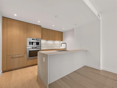 302-1526 W 6th Avenue - 4